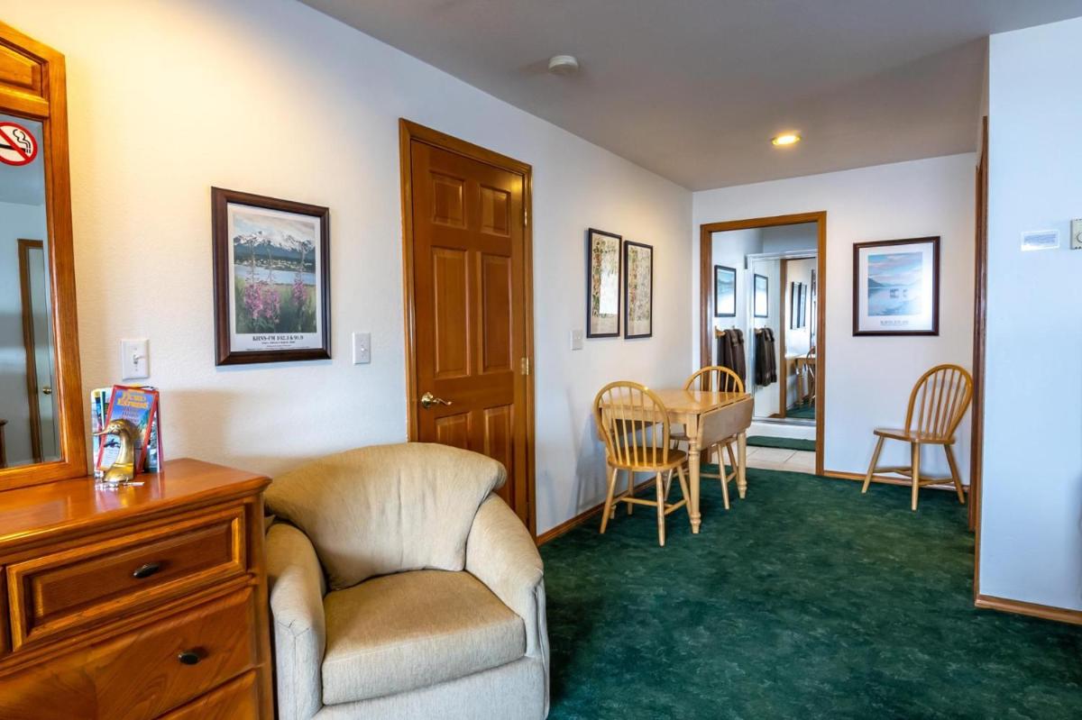 Suite 1 Lynn View Lodge - Housity