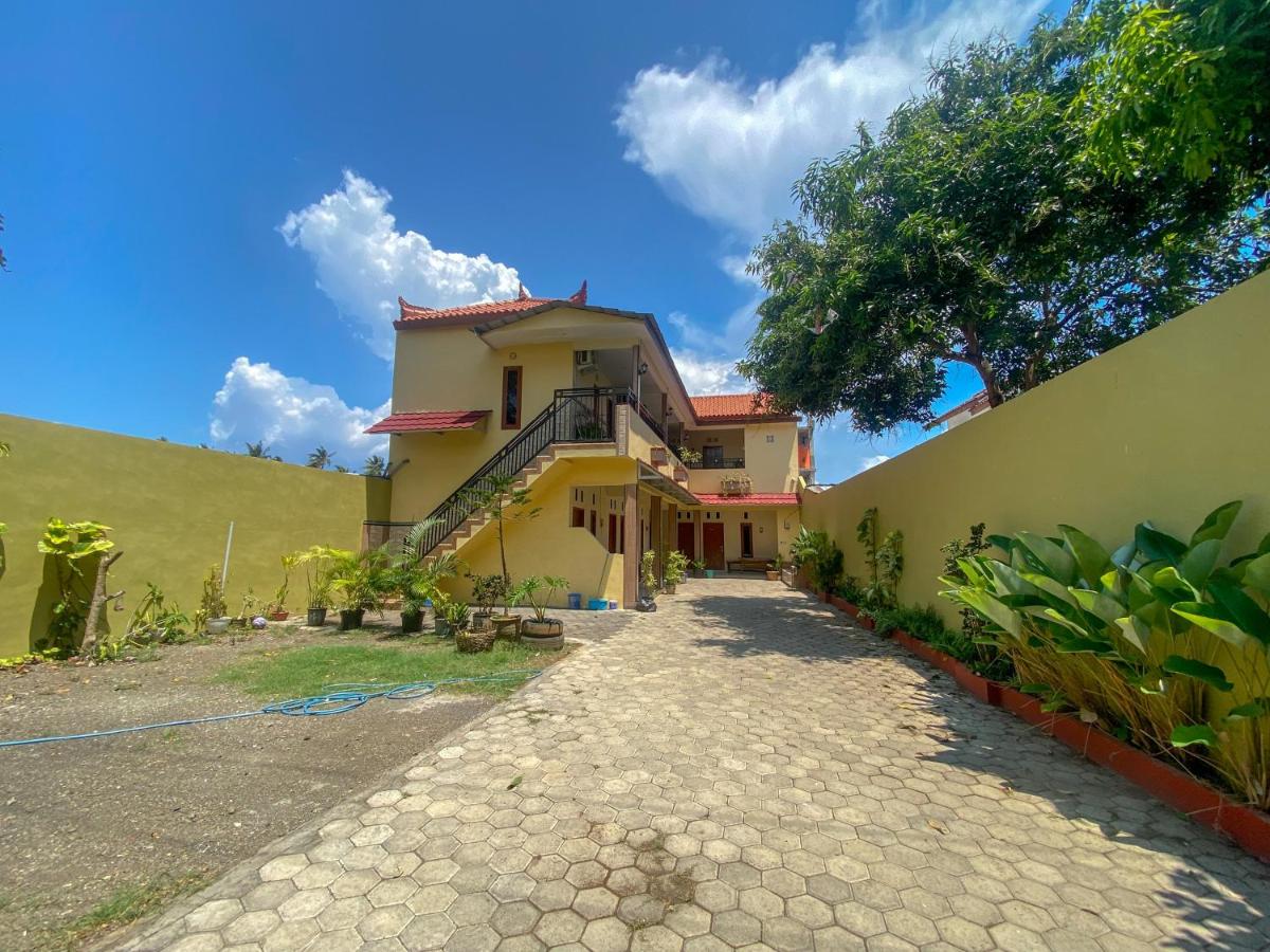 Urbanview Griya Lota Guest House Banyuwangi - Housity