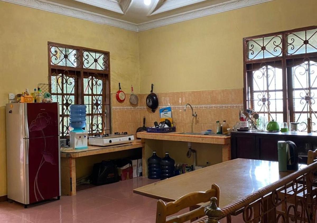 Berastagi Nanini Guest House - Housity
