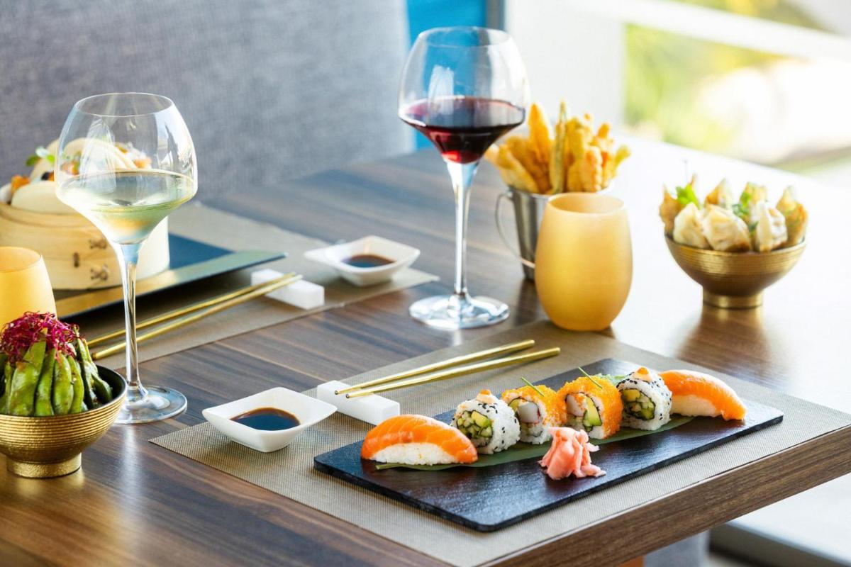Deliciosa comida en las cercanías del Zafiro Palace Palmanova