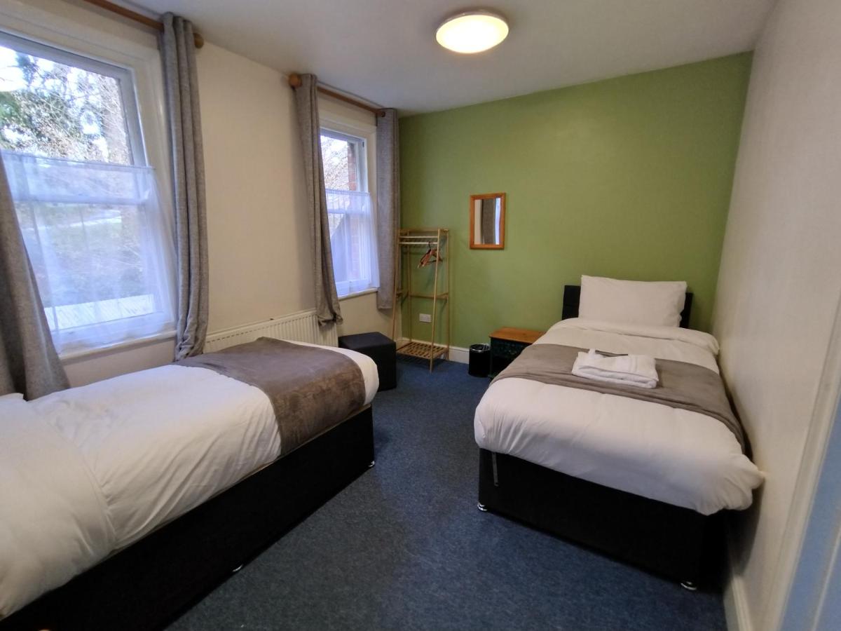 Kington Accommodation - Housity