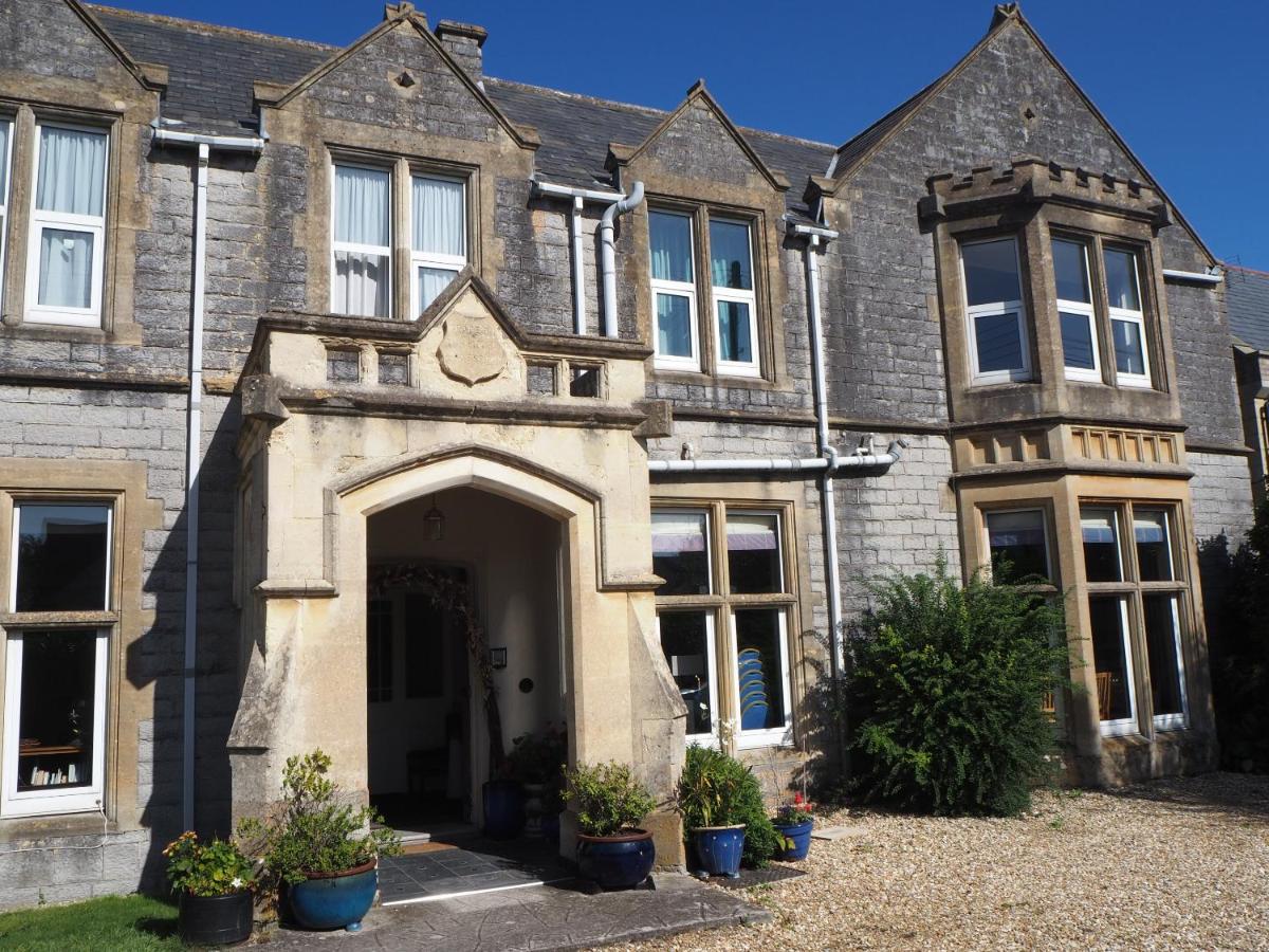 Meare Manor - Housity