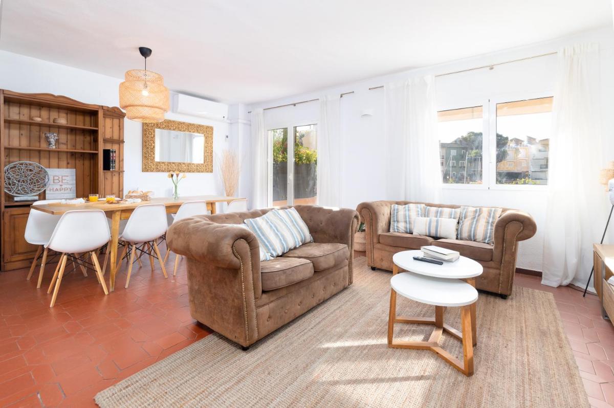 Travel Habitat Casa con embarcadero. - Housity