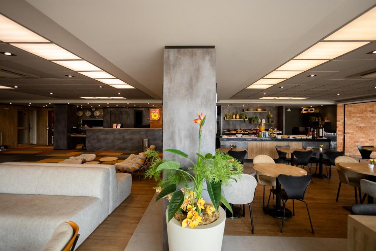 Hotel 10 Ponta Grossa - Housity
