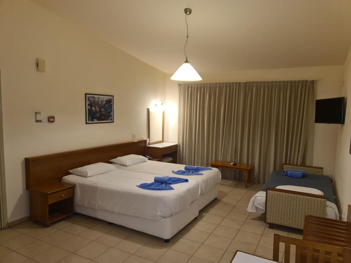 Nissiana Hotel & Bungalows - Housity