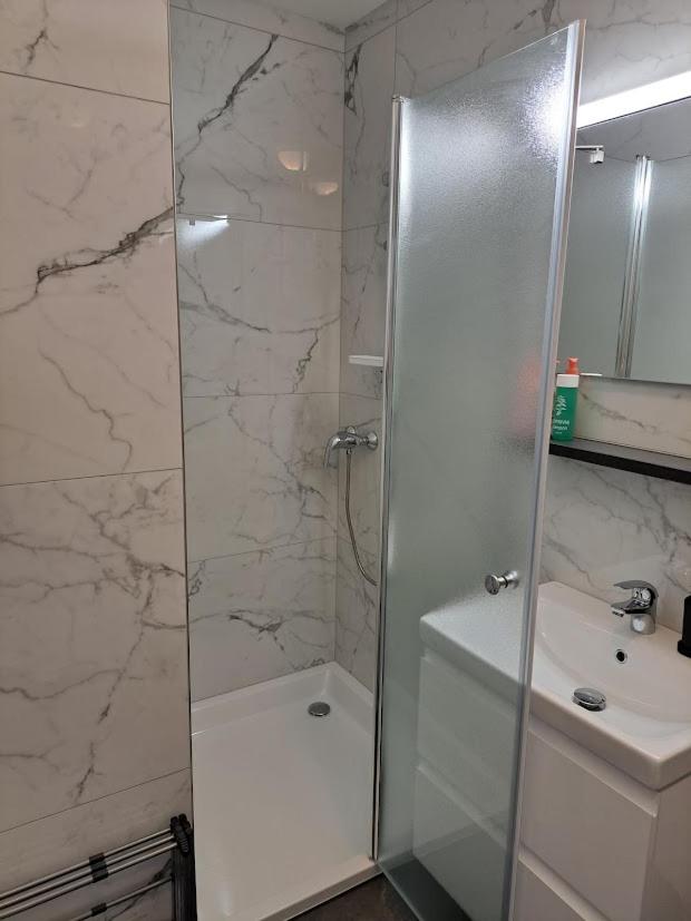 Vila Ema Apartments and Rooms - Housity