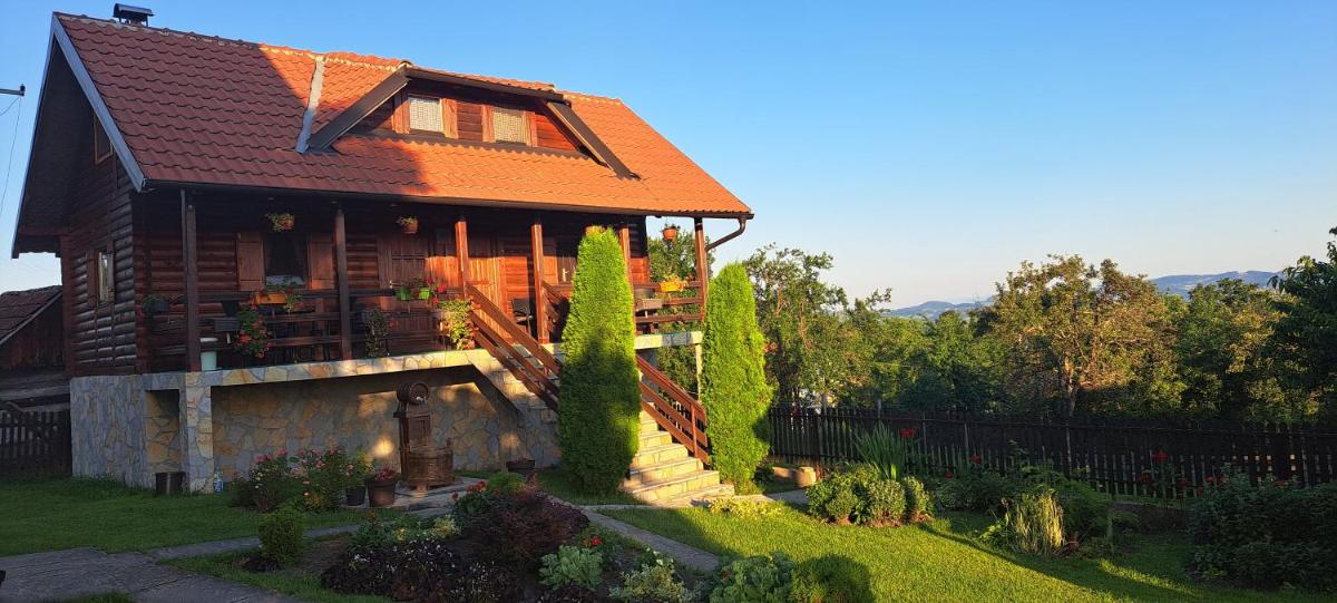 Konaci Janković Vajat 1 - Housity