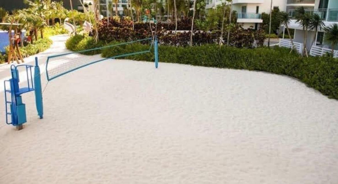 Azure Condo - Housity