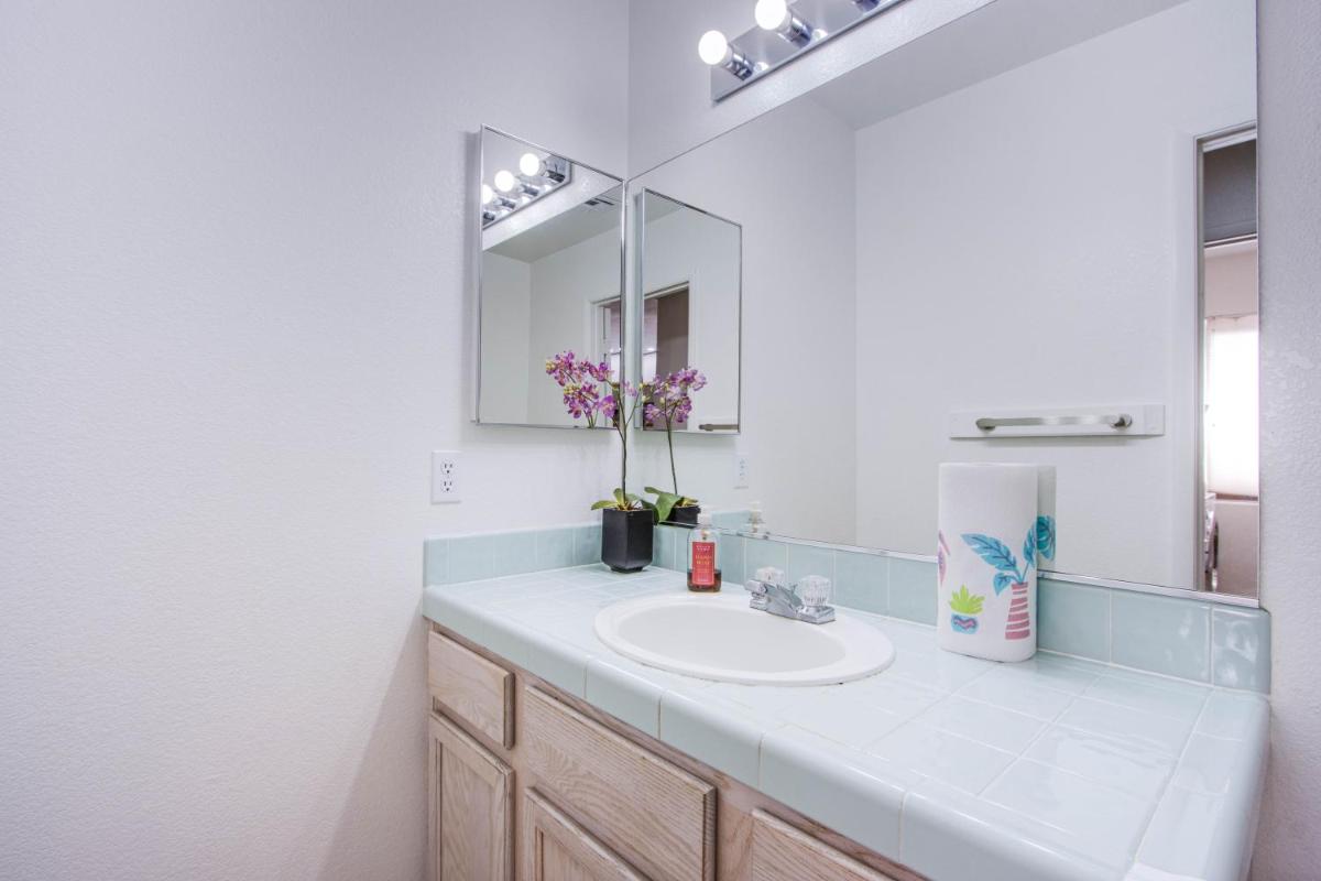 Red Rock Vacation Villa - Housity