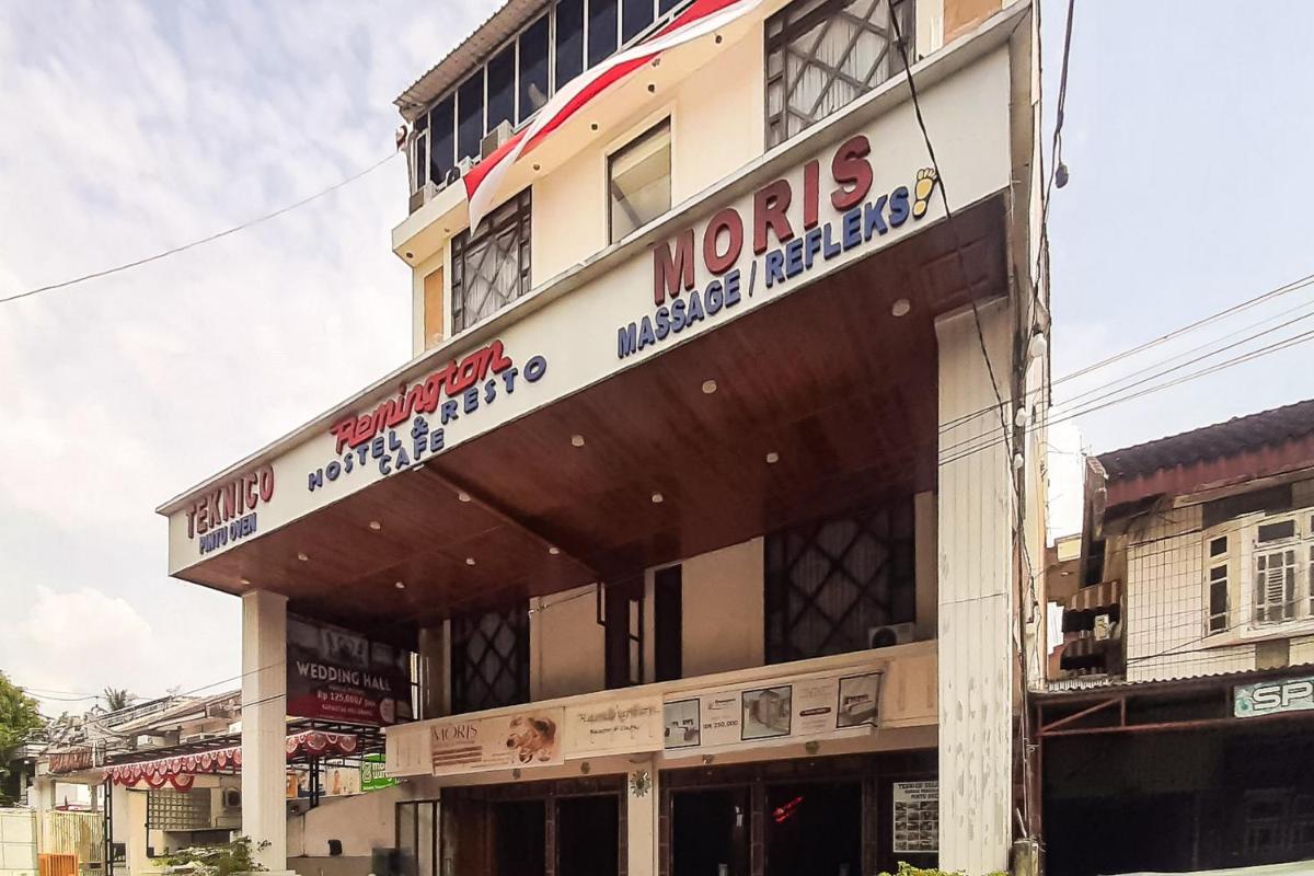 Urbanview Remington Hotel By RedDoorz Palembang - Housity