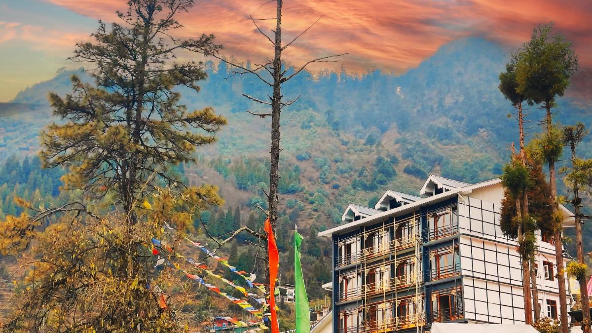 Mount Bayul Shangri-La Resort - Housity