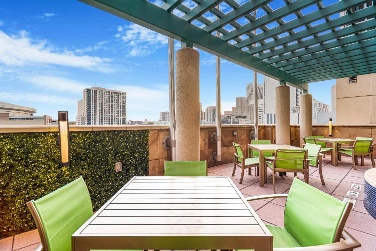 Embassy Suites Houston - Downtown - Housity