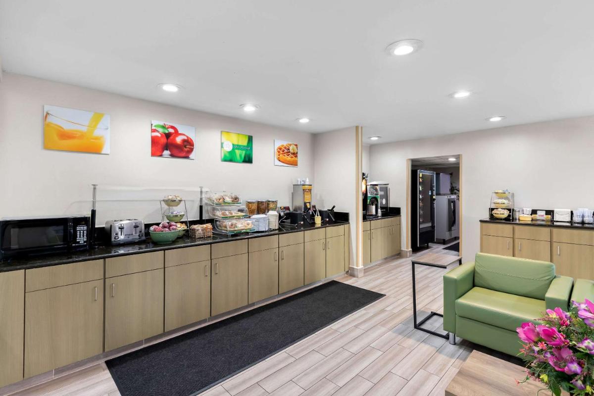 Quality Inn Northlake - Housity