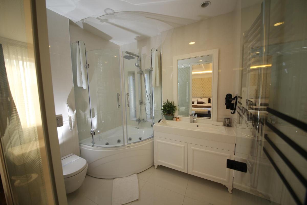 North Point Hotel - Housity