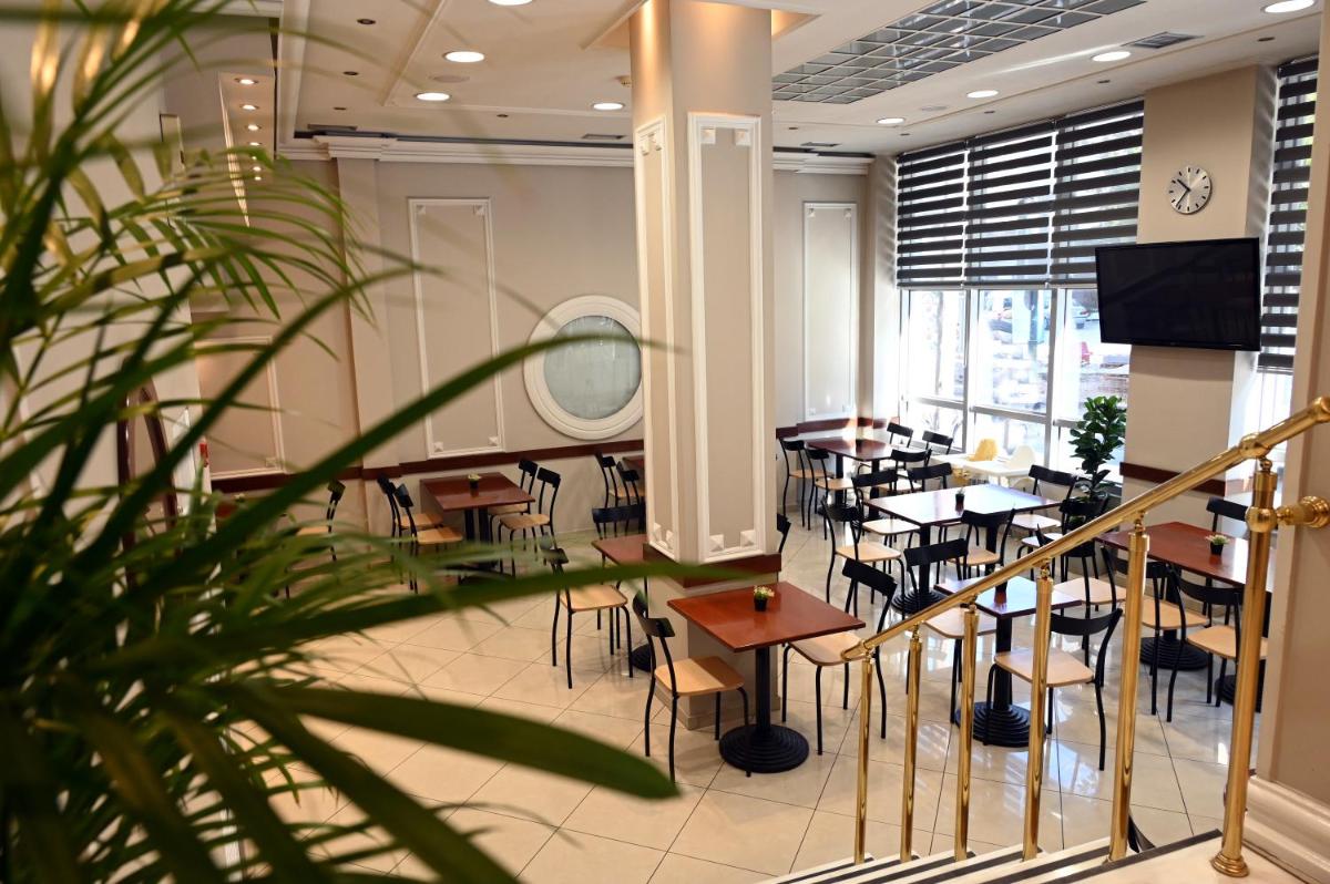 Hotel Achillion - Housity