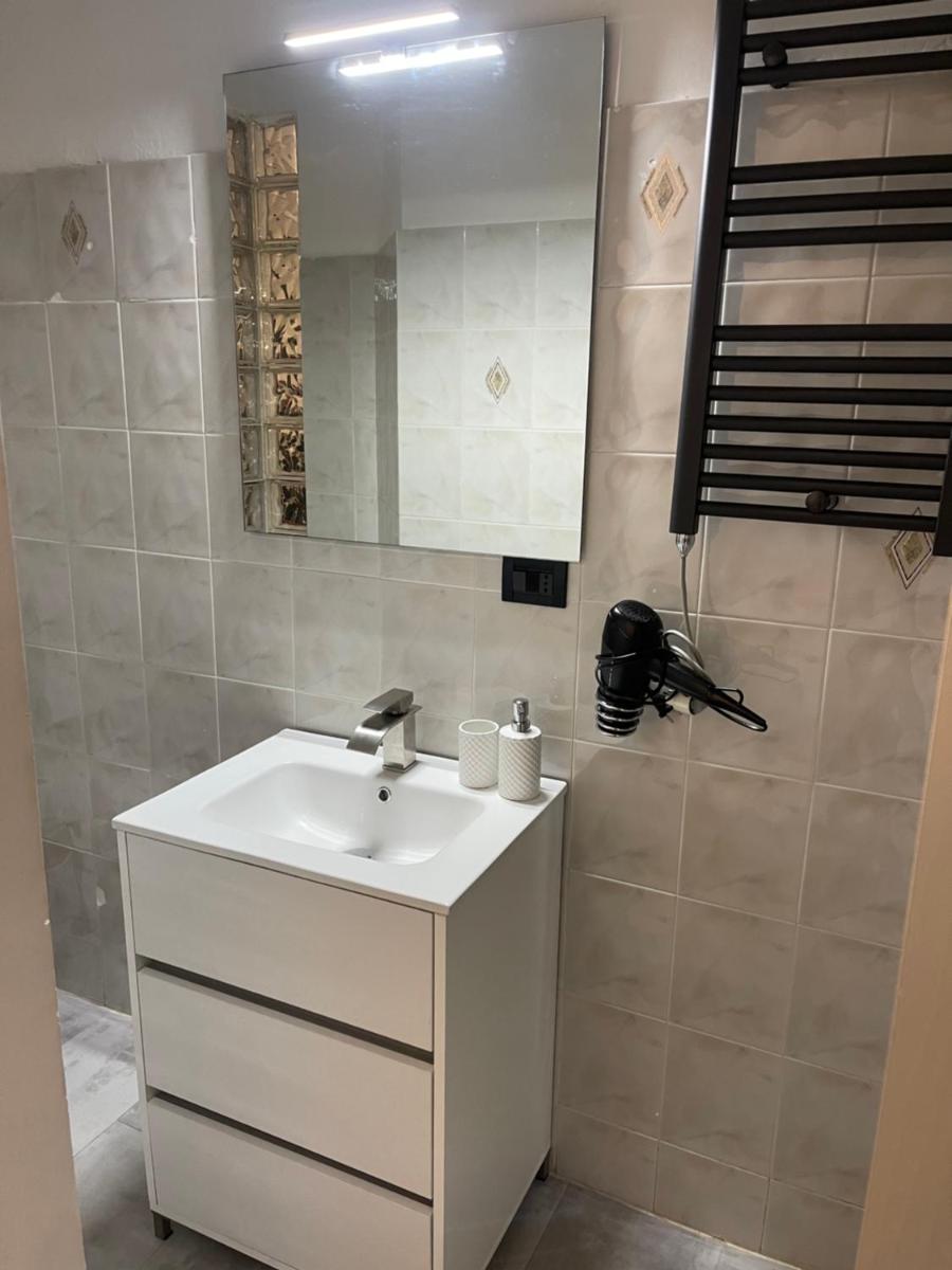 CASA VACANZA A 100 METRI DAL MARE - Housity