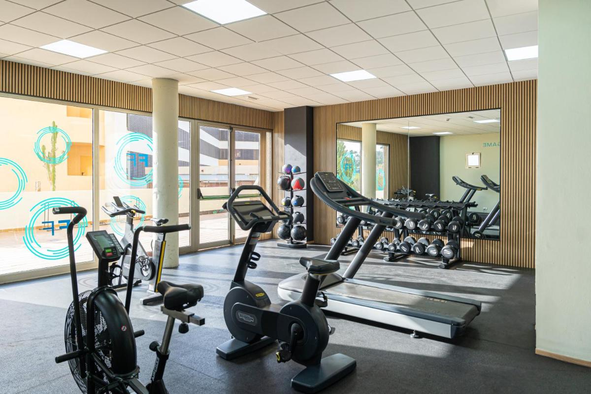 Gimnasio o instalaciones de fitness de Iberostar Waves Gaviotas Park