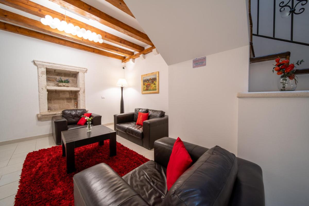 Celenga Apartments with free offsite parking - Housity