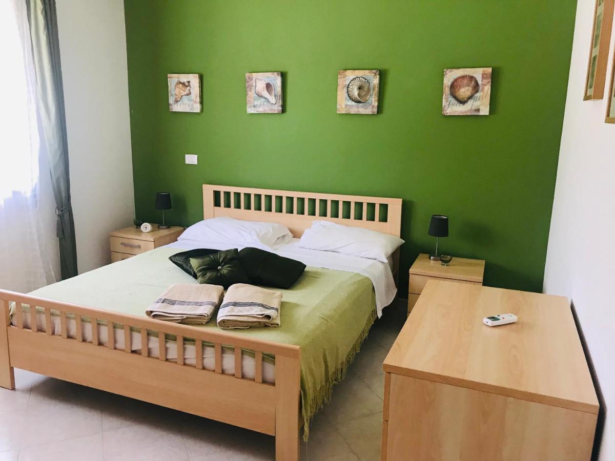 Pizzo Beach Club two bed Apartments 8G - Hizvo