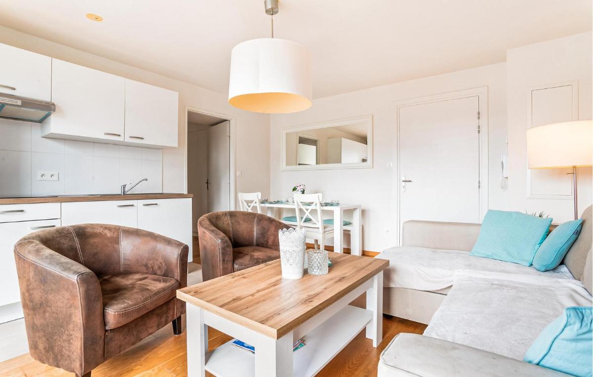 Beautiful Apartment In Bray-Dunes With Wifi - Housity