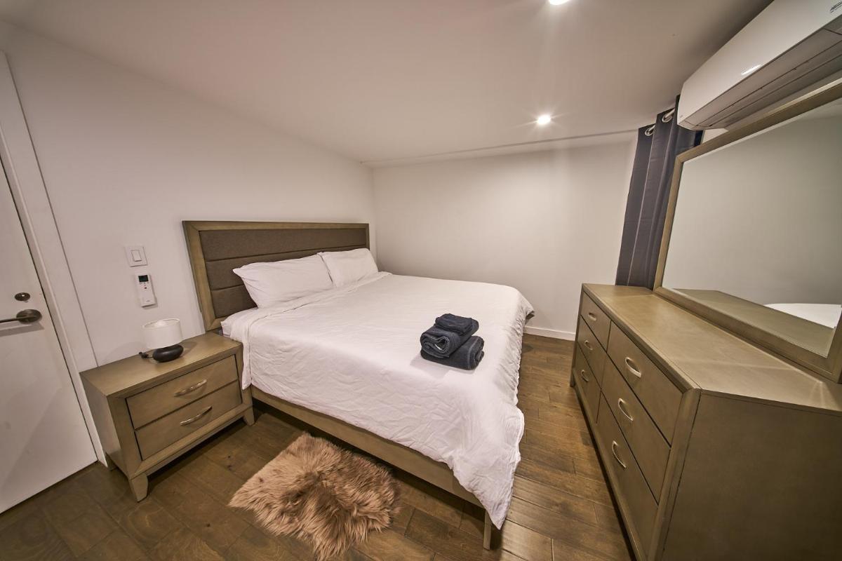 Modern 2 Bedroom Retreat in Downtown Manhattan - Housity