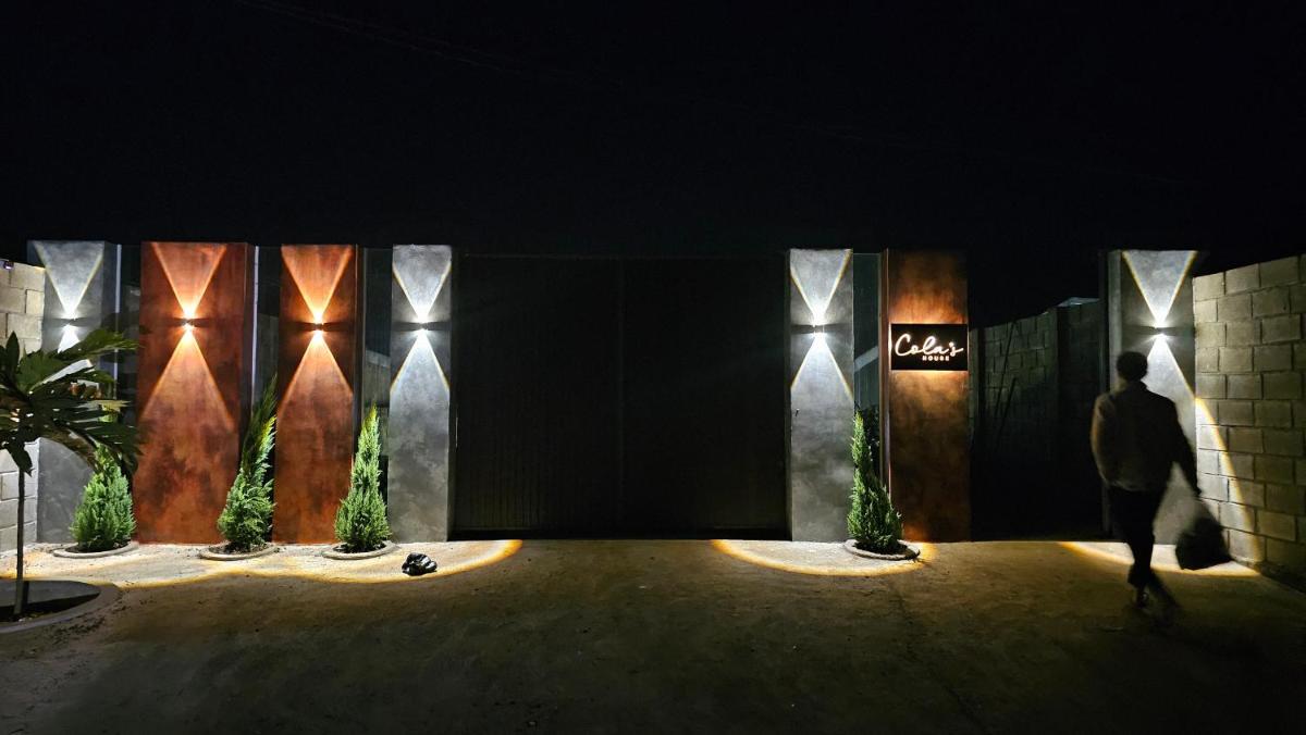 Cola House Nhà Nghỉ Dưỡng Nguyên Căn - Housity