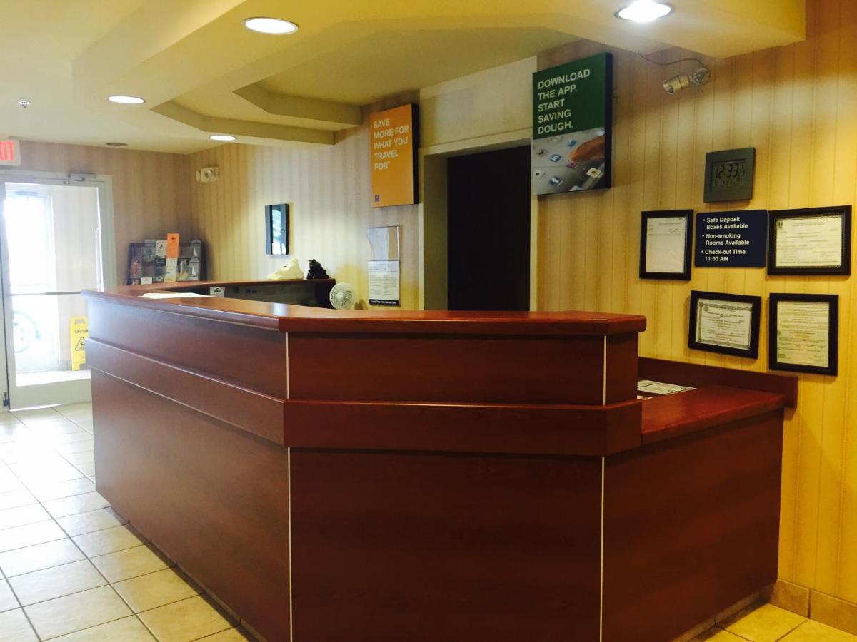 Golden Isles Inn & Suites Brunswick South - Housity