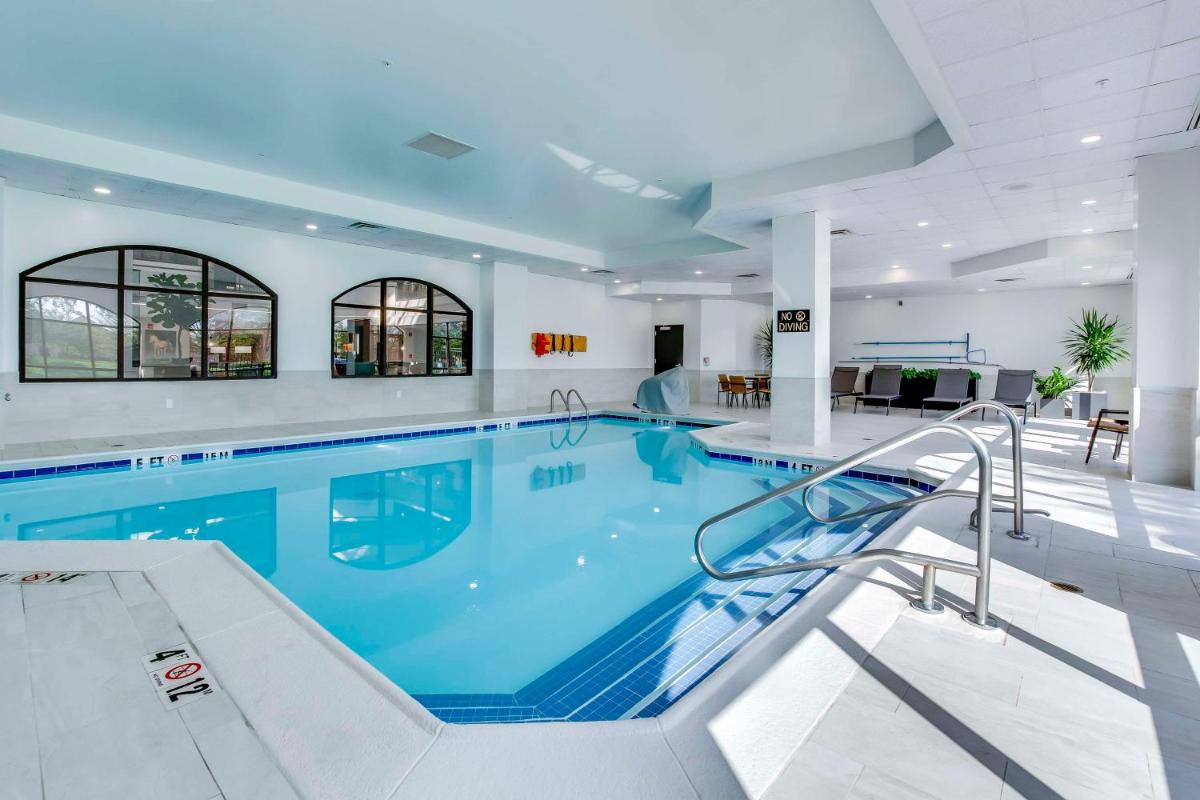 Embassy Suites by Hilton Louisville East - Housity