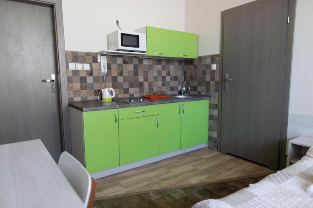 Pokoje Jola - Housity