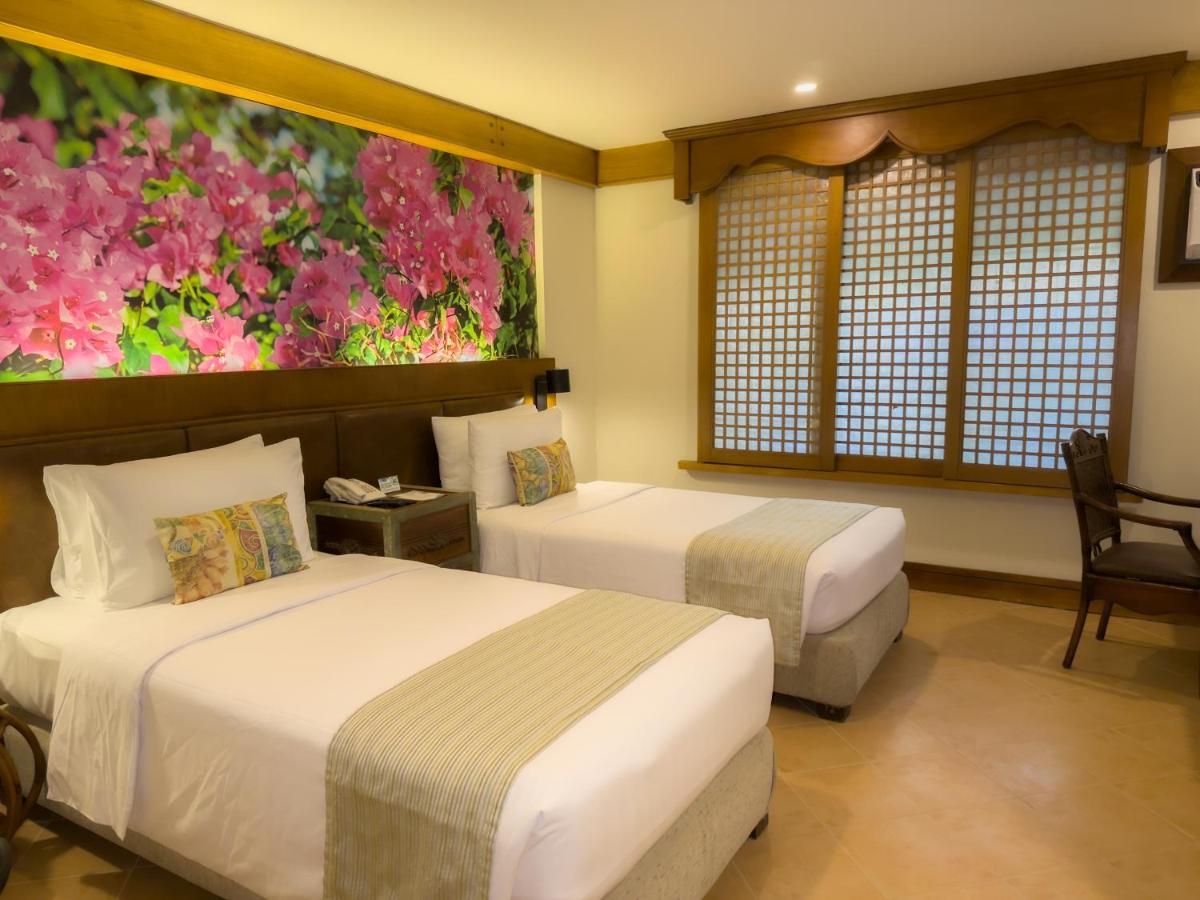 Costabella Tropical Beach Hotel - Housity