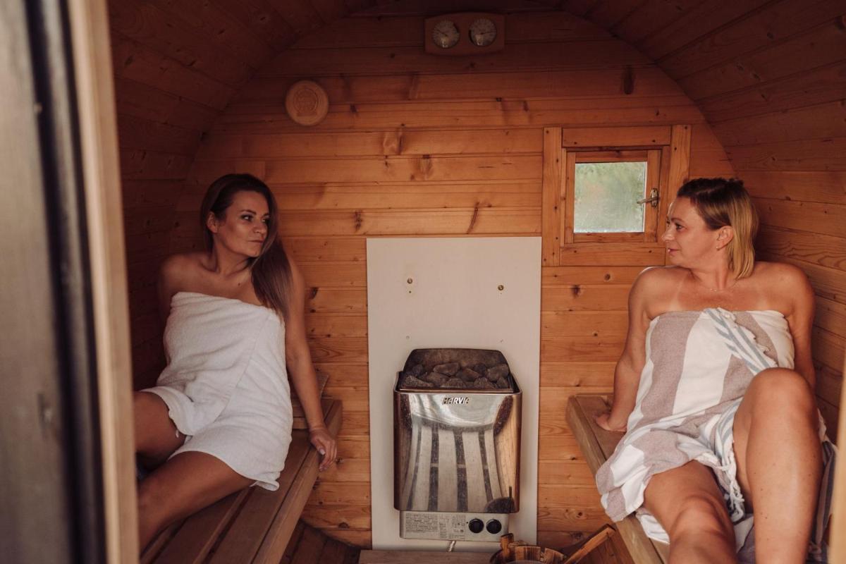 Domki na Kaszubach - Chabry i Rumianki - Roztoka, Przywidz - Basen Sauna Jacuzzi KASZUBY - Housity