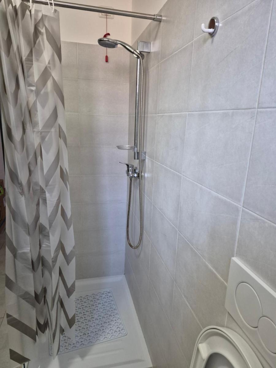 Le Mimose Holiday House di Como - Grandate - Housity