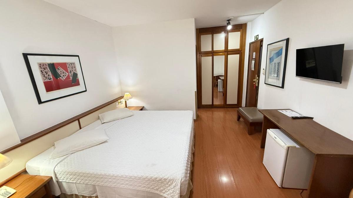 César Park Hotel - Housity