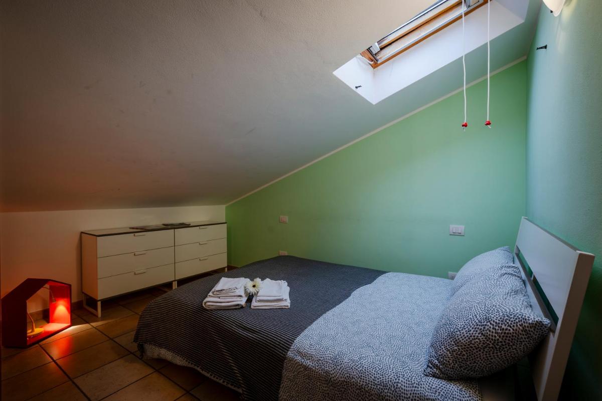 Above The Sky - Flying Apartment - Housity