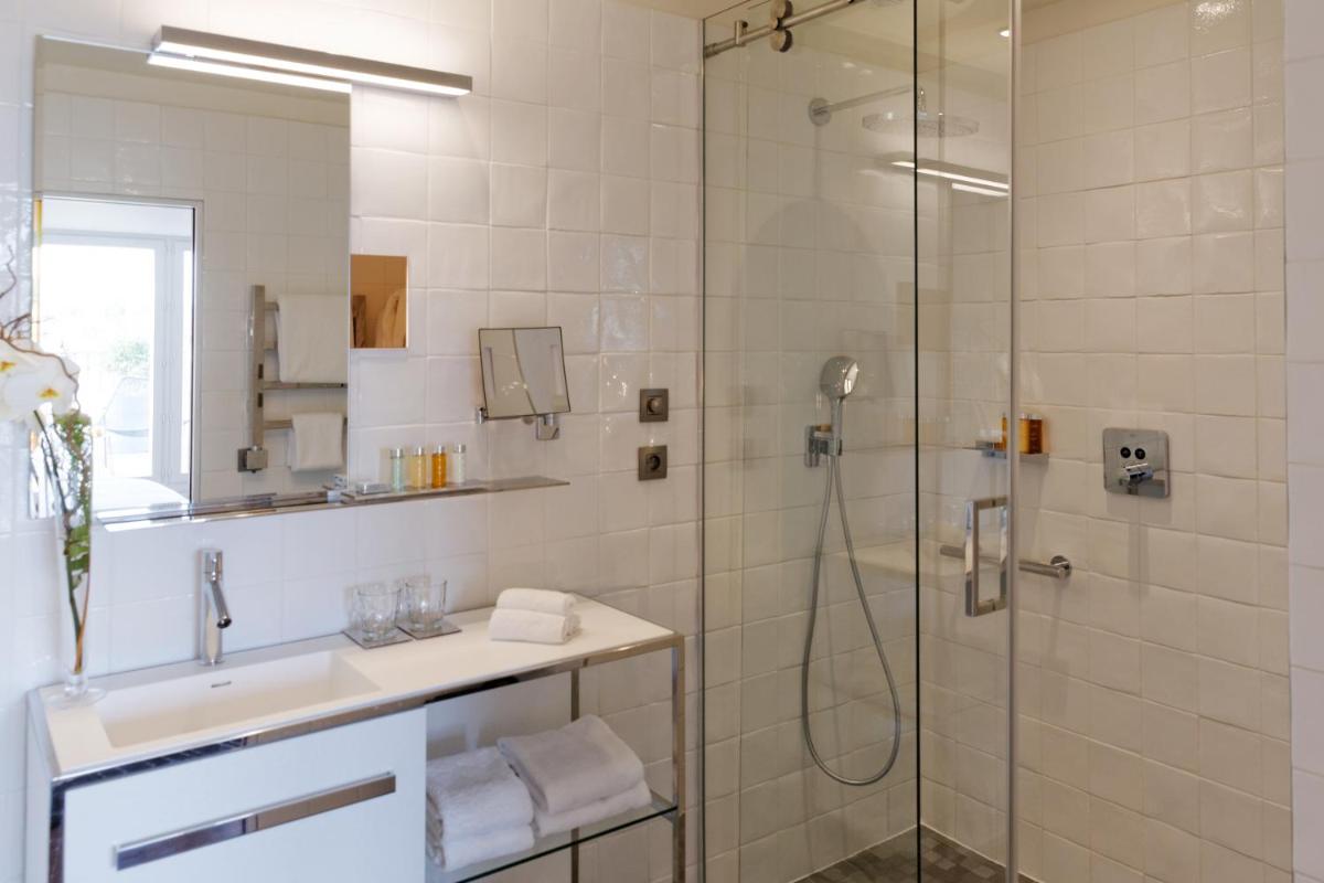 Salle de bains dans l'établissement Boutet Bastille Hotel Paris - MGallery Collection