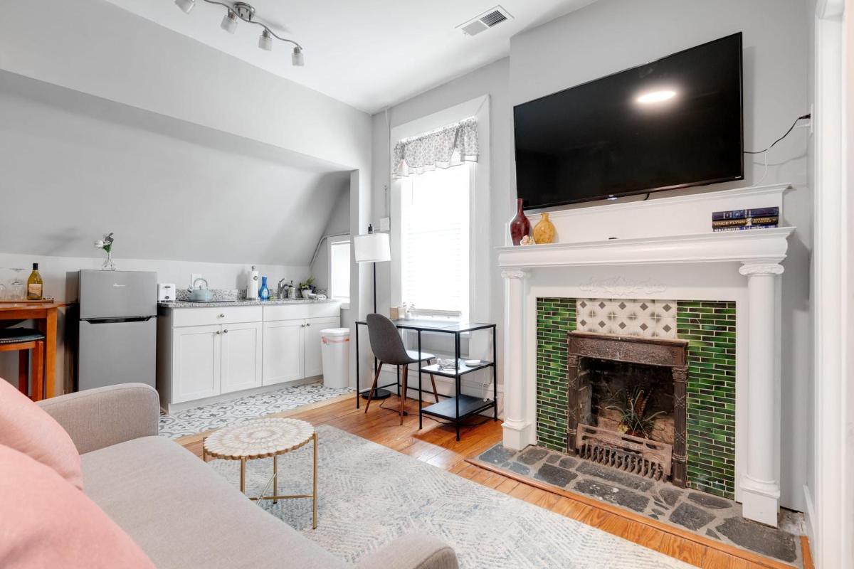 G6 central location museums FREE PARKING - Housity