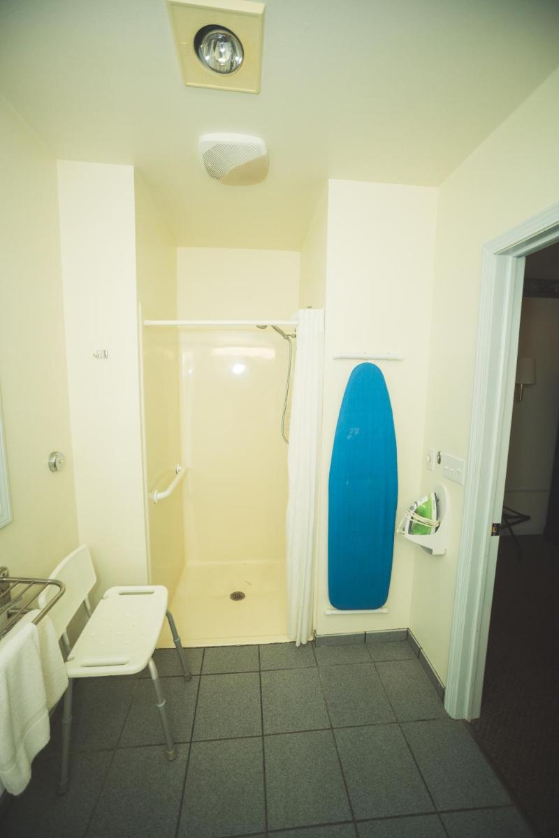 The Chalet Motel - Housity