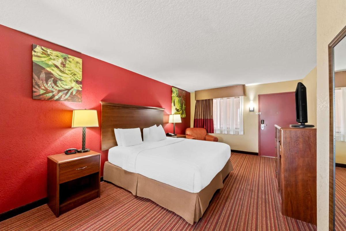 SureStay Plus by Best Western San Antonio Fiesta Inn - Housity