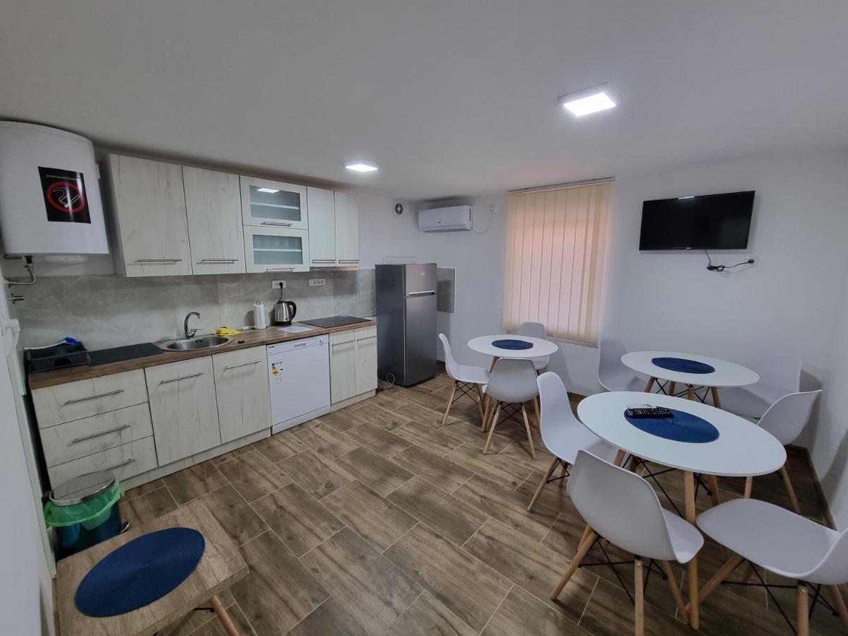 Apartmani - Kladovski Konak - Housity