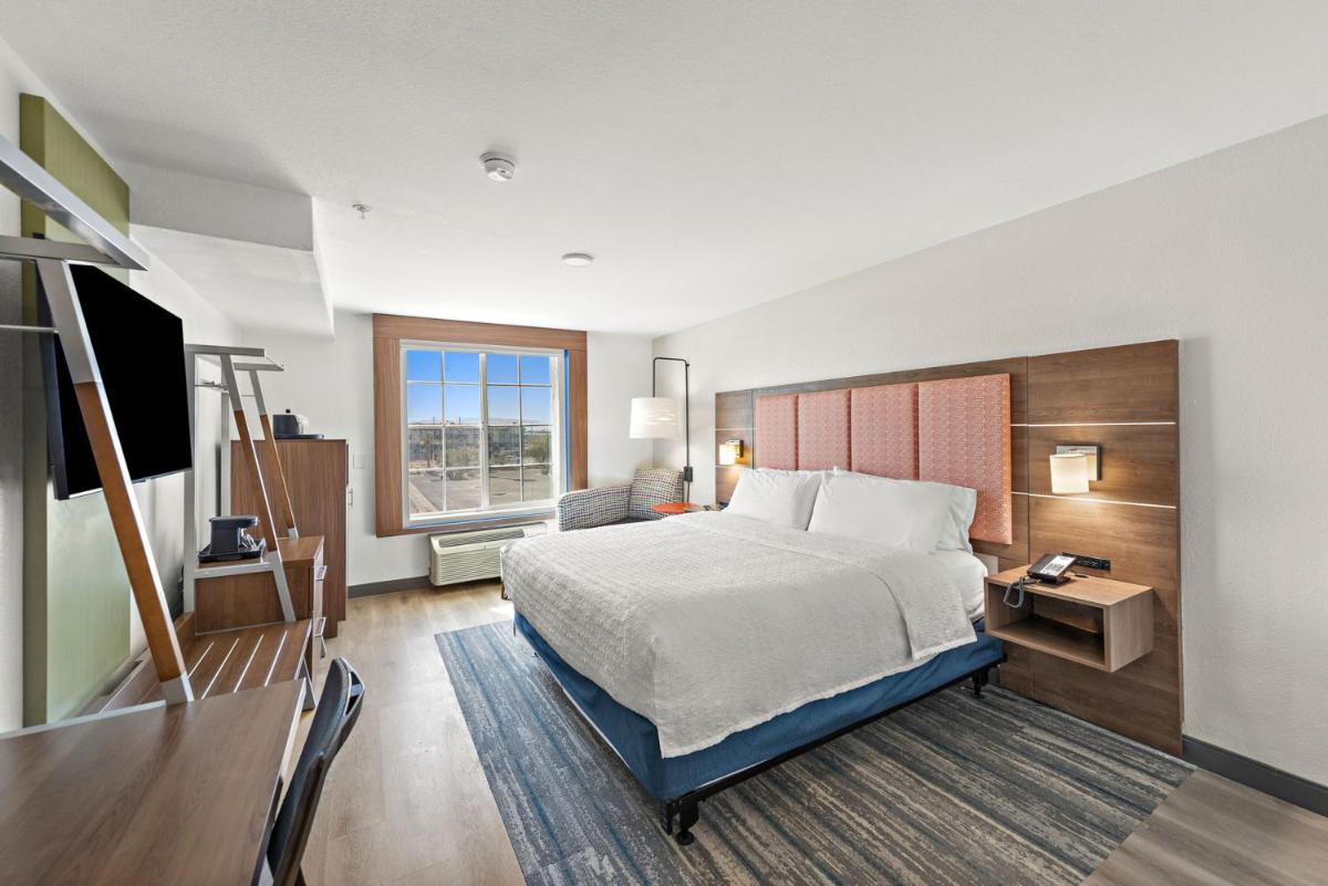 Hampton Inn by Hilton Calexico - Housity