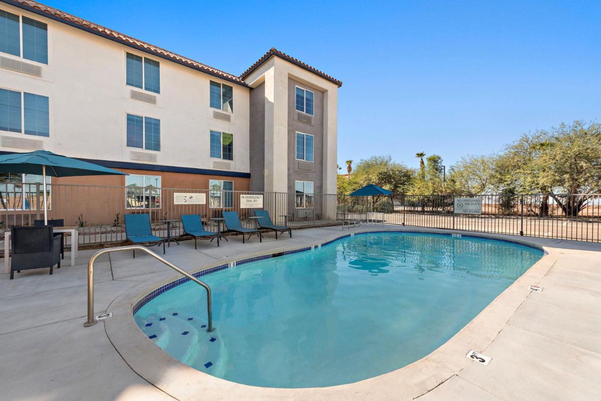 Hampton Inn by Hilton Calexico - Housity
