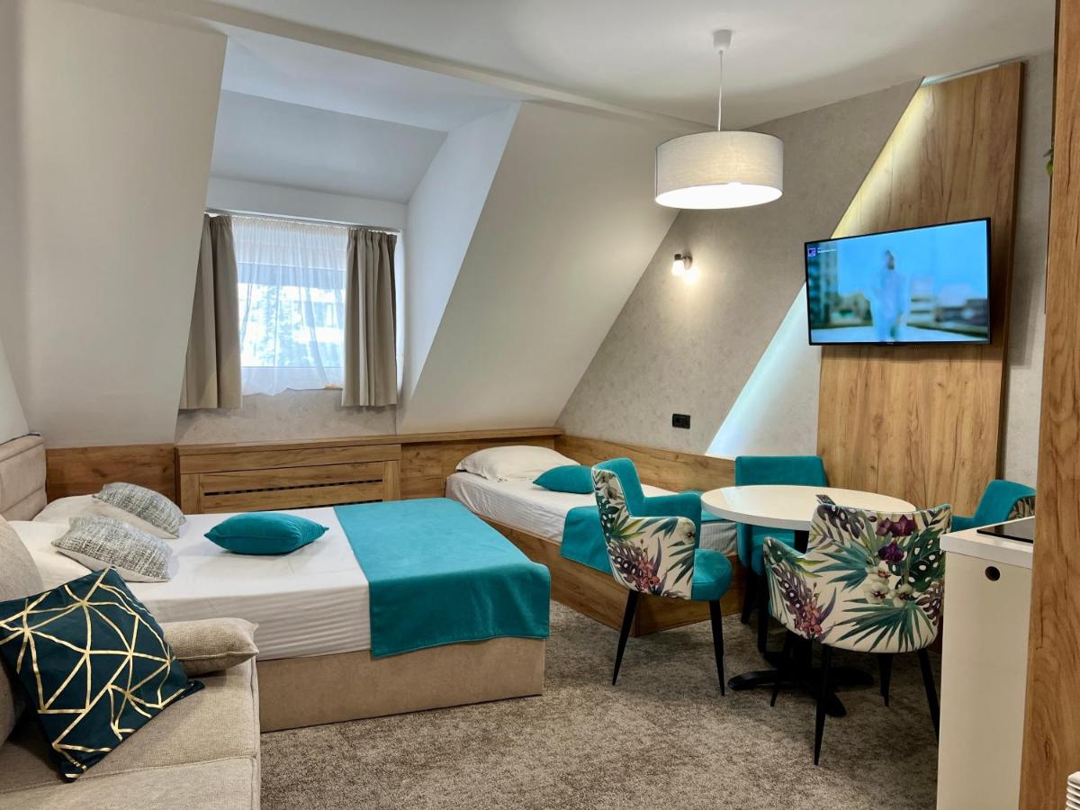 Select Lux Angella-Konaci - Hizvo