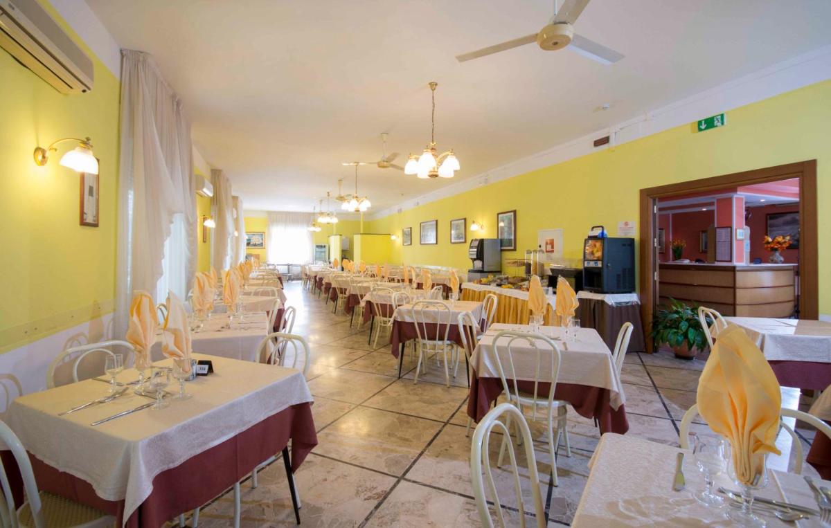Hotel Veliero - Housity