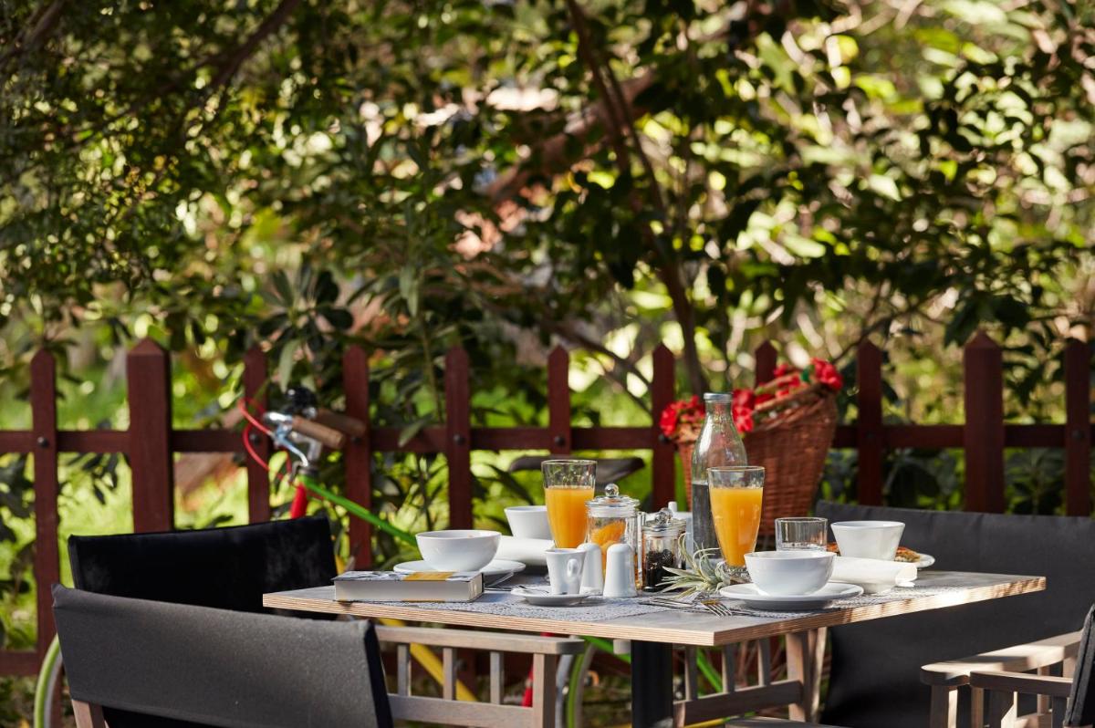 Suitetrails - The Gardens Gallery Hotel