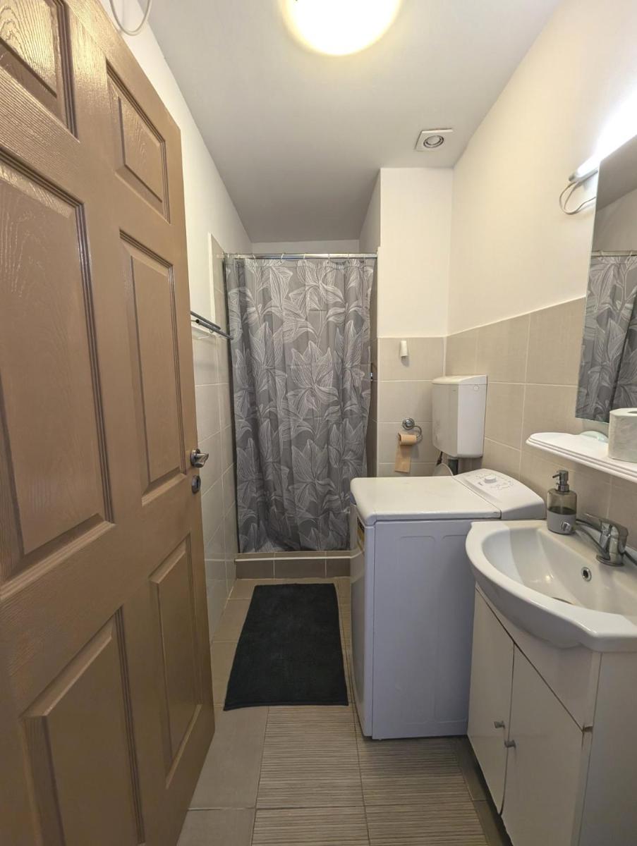 Sandor Central Studio Apartment - Housity