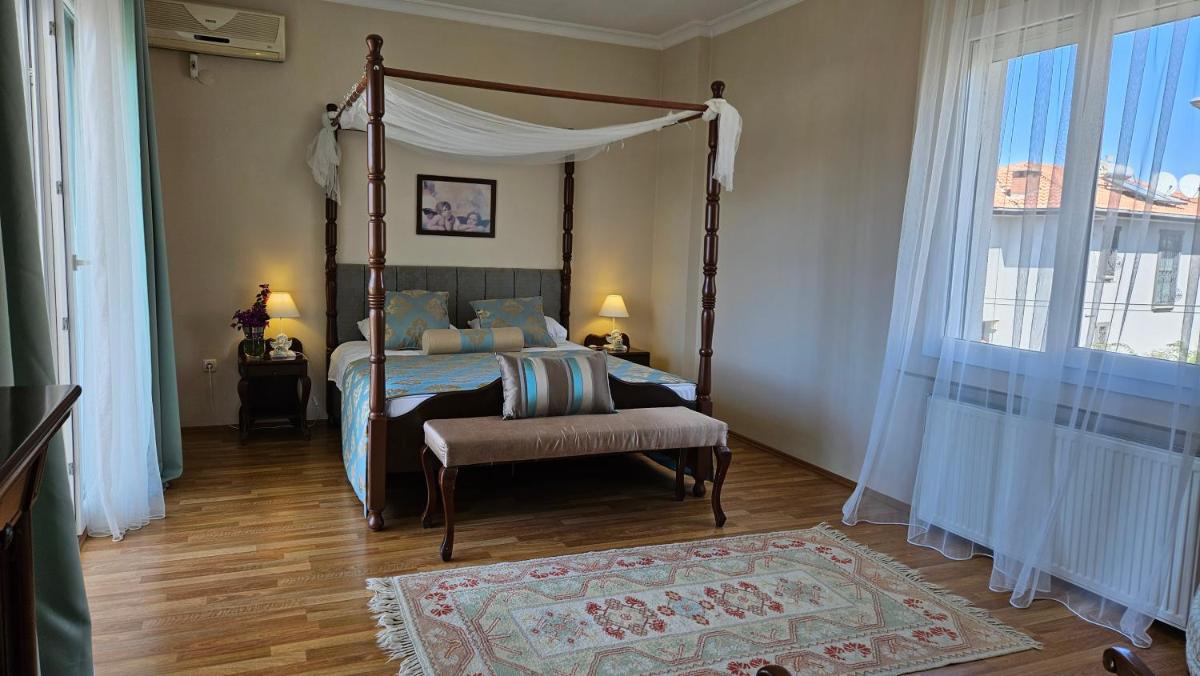 Ephesus Suites - Housity