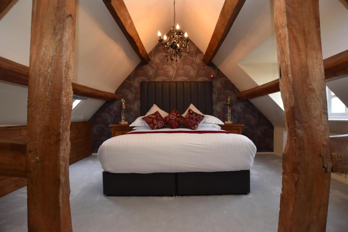 The Halford Bridge Inn - Housity