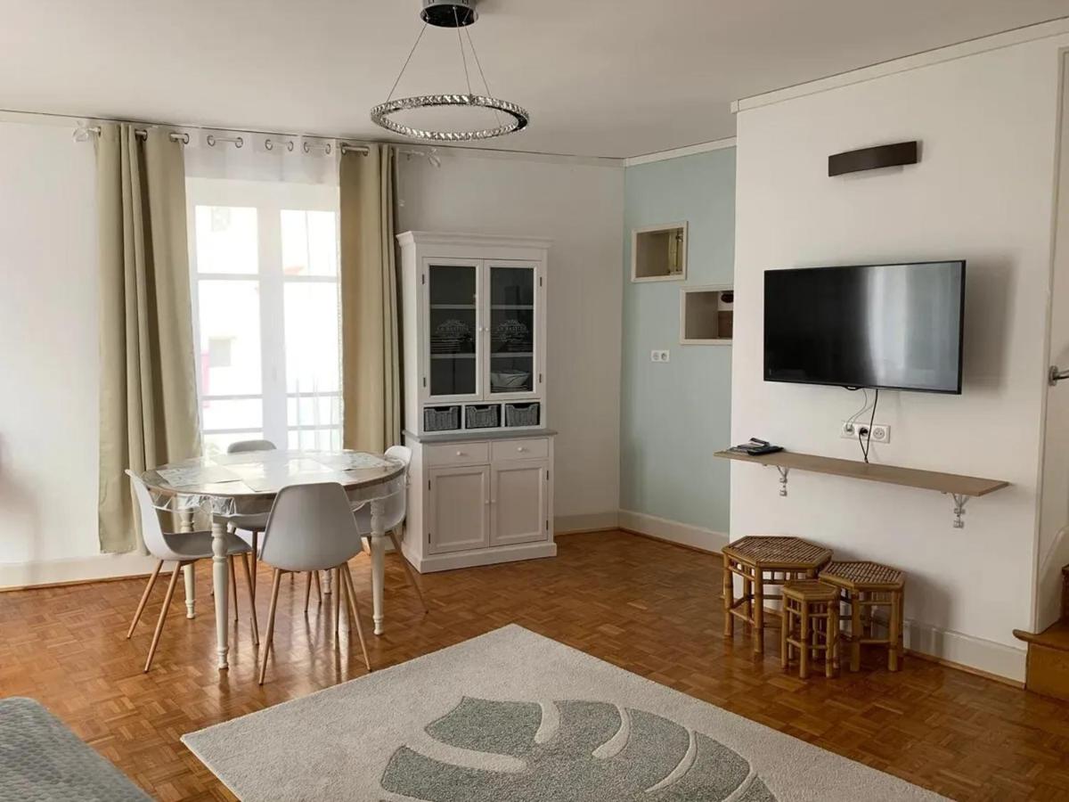 Appartement confortable a Neris les Bains avec parking gratuit - Housity