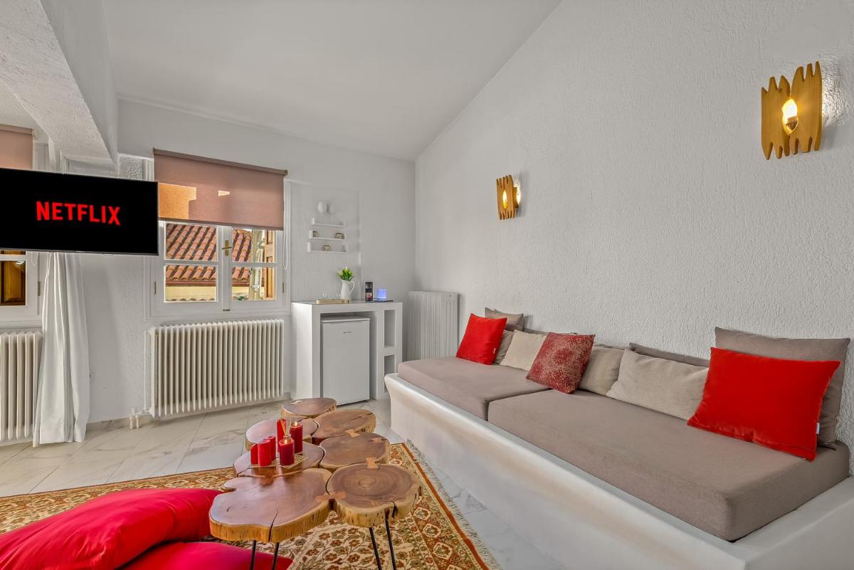 Blue Mountain Guesthouse by Seablue - Hizvo