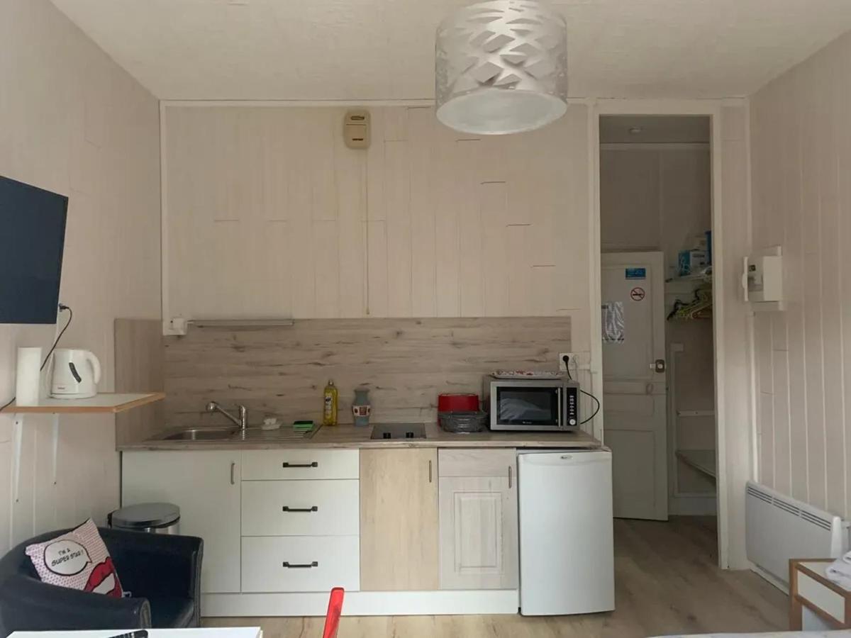 Studio moderne a Neris les Bains de 17 m² - Housity